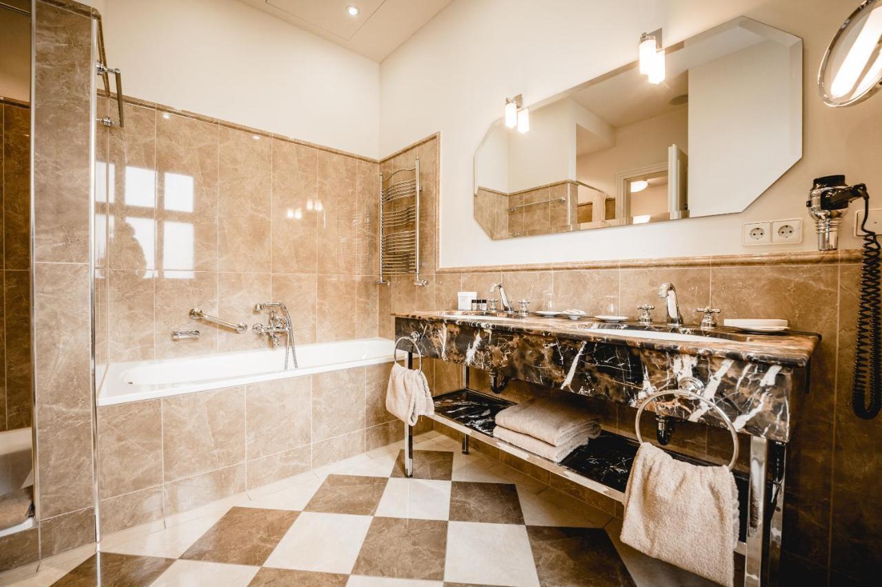 Bed and Breakfast Residenz Weingut Schloss Reinhartshausen Eltville am Rhein Екстер'єр фото